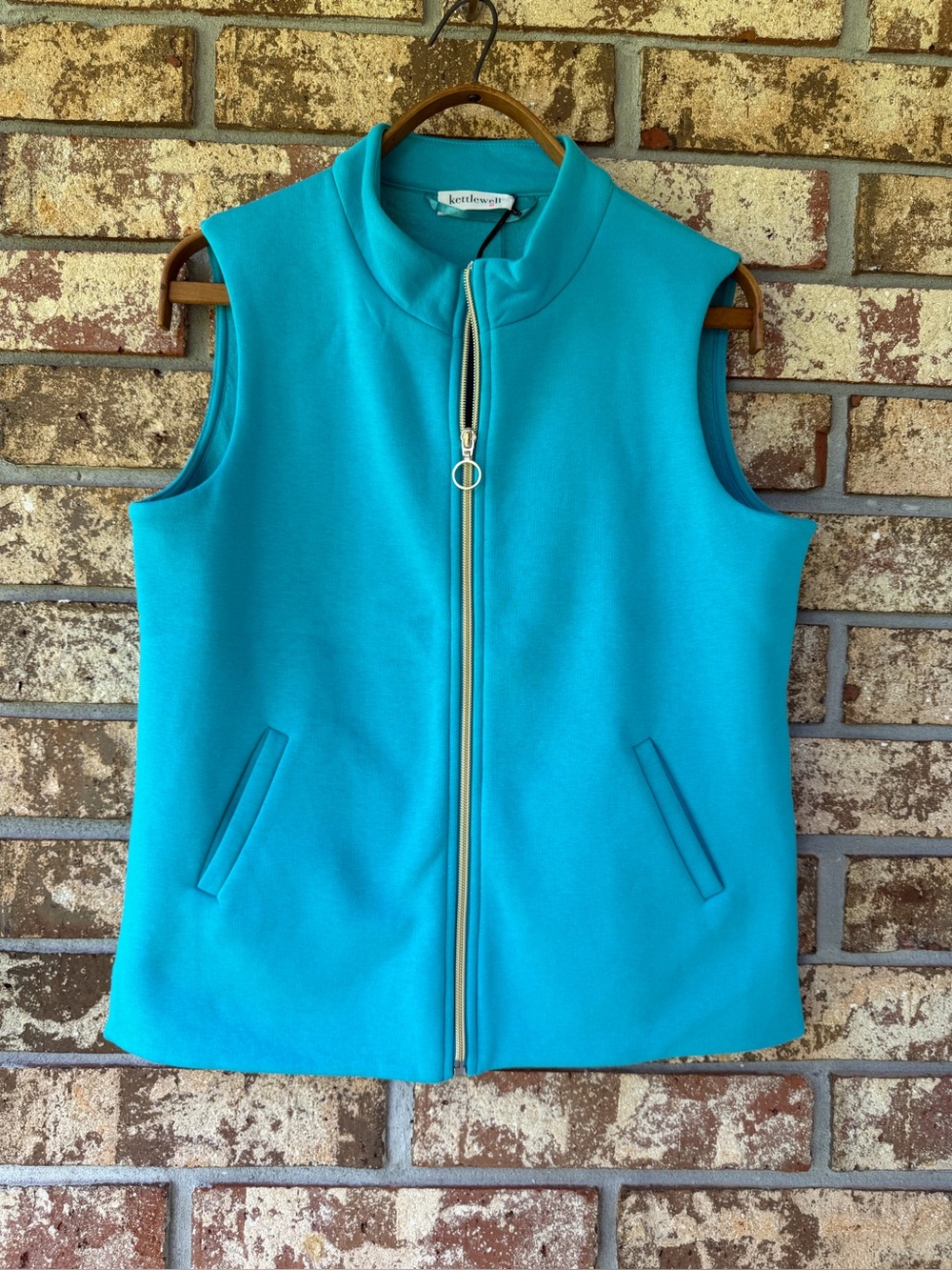 Kettlewell Turquoise Full Zip Vest Women’s Size Medium NWOT Beautiful Condition!